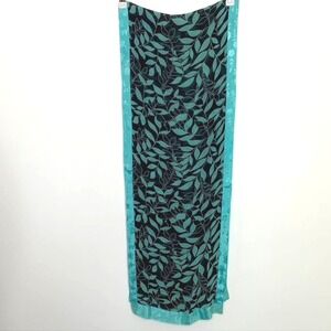 Kavita green/black scarf leaves‎